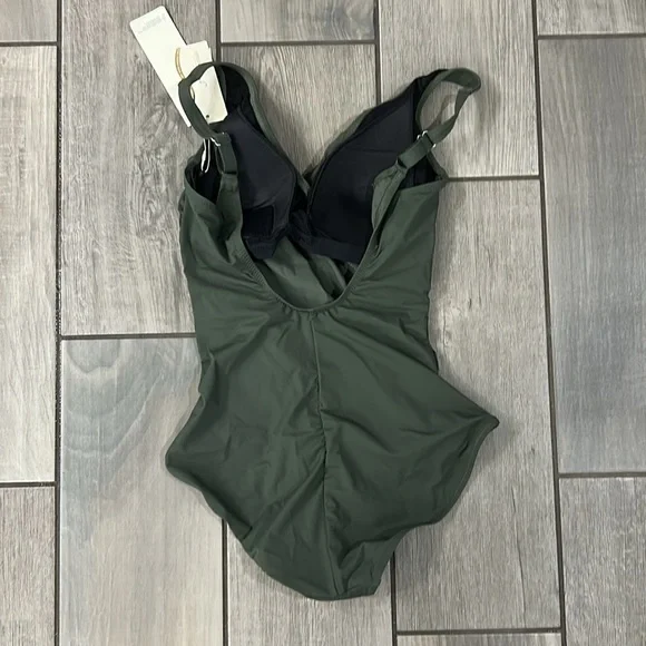 Gottex Lattice Women’s Surplice V Neck One Piece Swimsuit Essential Soft Cups - Picture 8 of 9